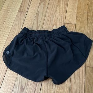 Lululemon hotty hot shorts 2.5 length size 2